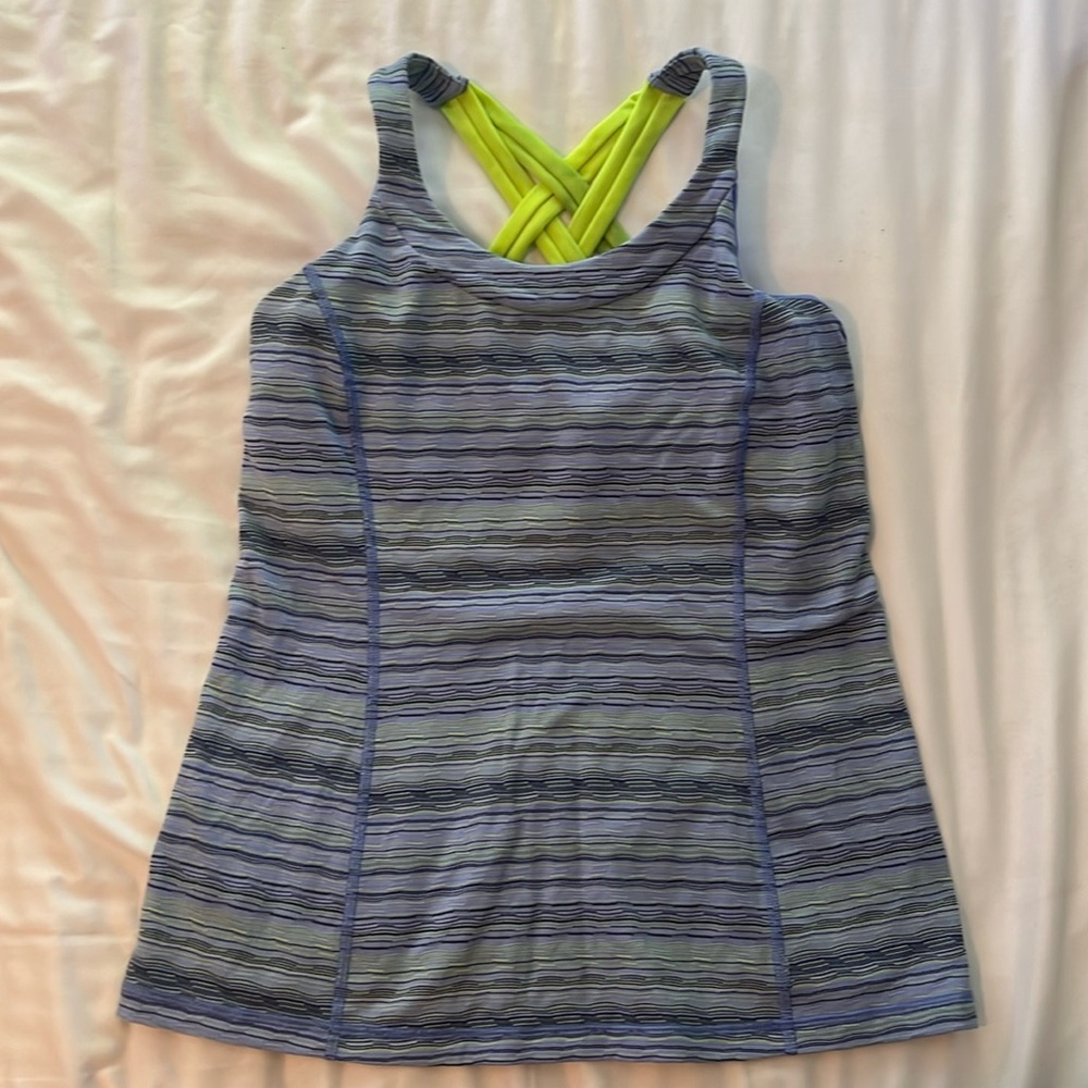 Lululemon tank top with built in bra